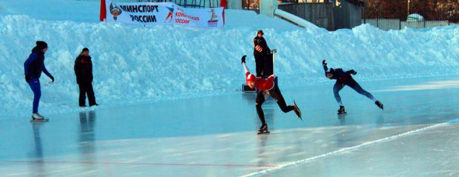 В Кирове трое воспитанников СШОР «Клевченя» выполнили мастерский норматив, Виктор Муштаков установил рекорд катка