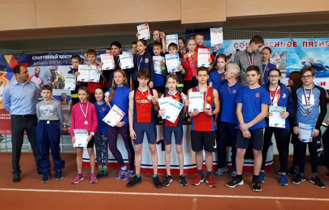 Алтайские спортсмены одержали три победы на Открытом первенстве Сибири в двоеборье