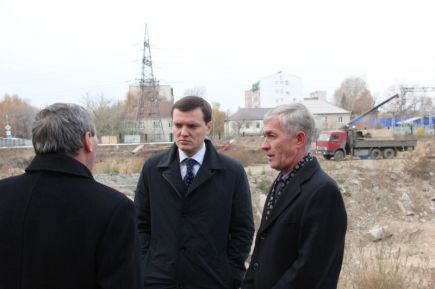 Заместитель губернатора края Даниил Бессарабов проинспектировал ход строительства ряда спортивных объектов.
