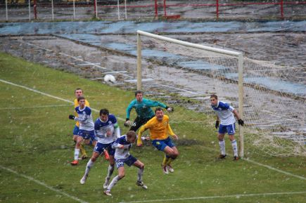 В последнем домашнем матче этого года барнаульское «Динамо» проиграло команде «Луч-Энергия» из Владивостока – 1:2.