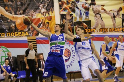 "АлтайБаскет" уступил дома "Университету-Югре" из Сургута - 60:79 (фото).