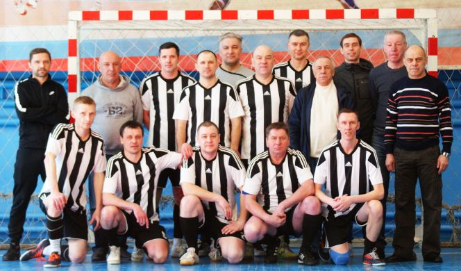 Алексей Сорочкин стал лучшим бомбардиром ветеранского чемпионата Барнаула по мини-футболу