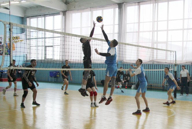 III этап Всероссийских соревнований по волейболу среди студентов высших учебных заведений Сибирского федерального округа. Барнаул 2018. Фото: Олег ХАРЛОВ