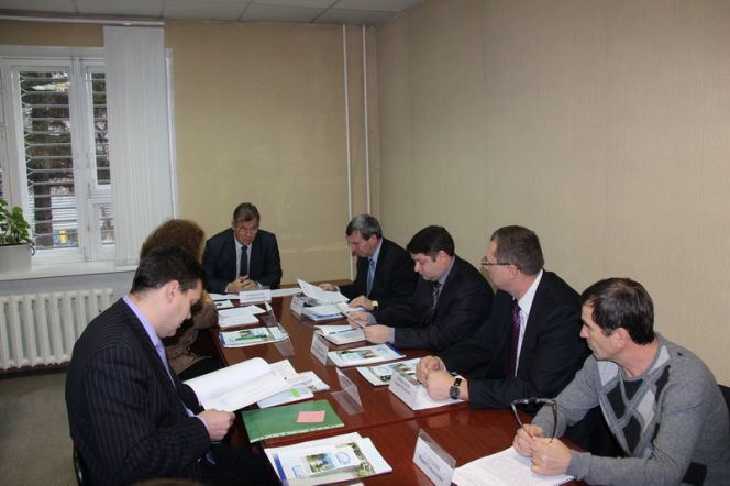 Комиссия по физической культуре, спорту и туризму краевой Общественной палаты обсудила динамику развития спортивных сооружений и возможности привлечения населения к занятиям спортом в городах Барнаул и Новоалтайск.