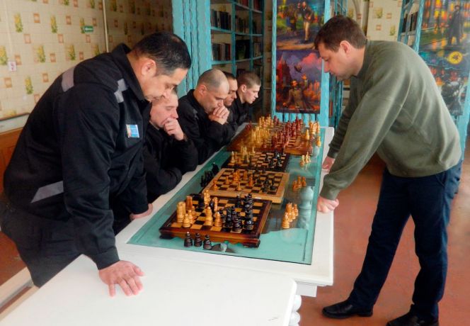 УФСИН - 5 ИГРА В ШАХМАТЫ Константина Ильина с осуждёнными