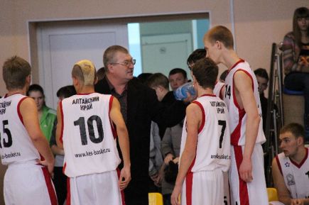 Сергей Сергеев: "Недостатки будем компенсировать бойцовскими качествами"