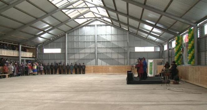 Через хоккей - в передовики