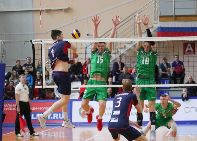 «Университет» (Барнаул) – «Грозный» (Грозный) 3:0. Фото: Виталий УЛАНОВ