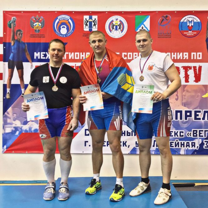 Бердск-2018. Дмитрий Шевелёв (в центре) - чемпион турнира