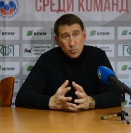 Главный тренер ФК «Зенит» (Иркутск) Олег Яковлев