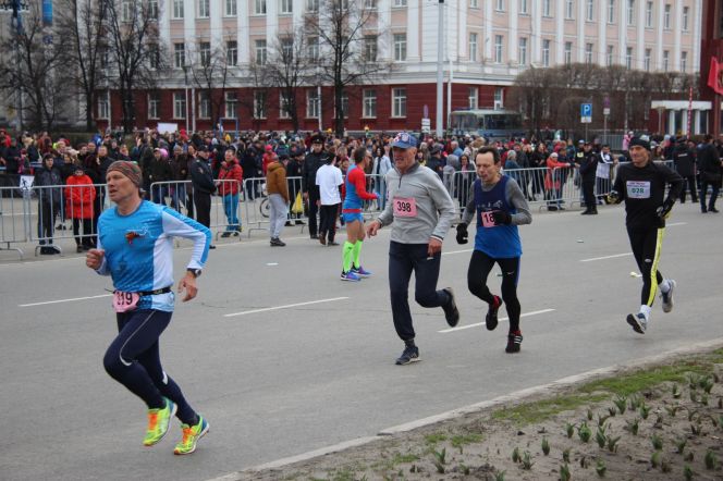 Открытый краевой легкоатлетический пробег «Кольцо Победы – 2018». Фото: Олег ХАРЛОВ 