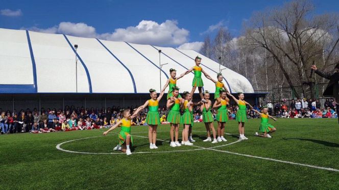 Открытое первенство школьной лиги Алтайского края по чир спорту. 27 апреля. Фото: Федерация черлидинга Алтайского края