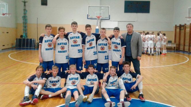 Команда юношей СШОР «АлтайБаскет-2004». Фото: СШОР «АлтайБаскет»  