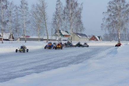 Иван Седяшев – бронзовый призёр этапа первенства Сибирского федерального округа по зимнему автокроссу среди детей.