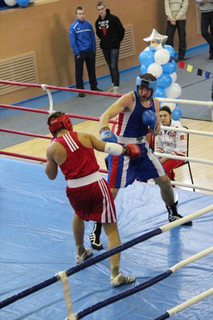 В Барнаульском юридическом институте завершился турнир среди юниоров памяти сотрудников УФСБ России по Алтайскому краю, погибших в локальных конфликтах (фото).