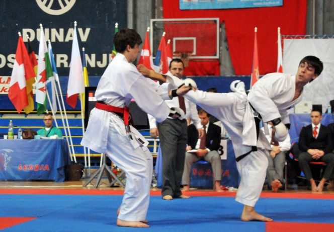 Алтайские спортсмены завоевали три бронзовые медали на первенстве Европы по карате-до сётокан (фото).