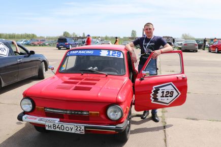 Первый этап чемпионата Сибири и чемпионата Алтайского края по дрэг-рейсингу SMP RDRC – 2018. Аэродром «Панфилово». Фото: Виталий УЛАНОВ