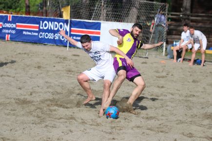 Новый сезон «Евразийской лиги пляжного футбола» стартовал в Барнауле. Фото: Виталий УЛАНОВ