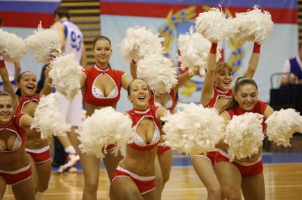 Снегурочки из «Инфинити»