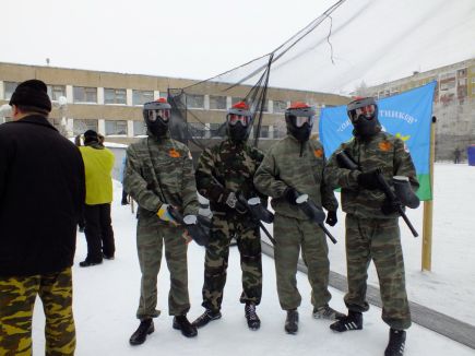 На территории барнаульского лицея «Сигма» состоялось III зимнее первенство края по спортивному пейнтболу среди ВСК, ВПК и казачьей молодёжи.