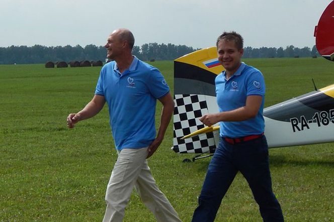 Сергей Кузнецов (слева) и Денис Колбин