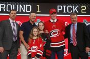 Воспитанник алтайского хоккея Андрей Свечников выбран на драфте НХЛ под общим вторым номером