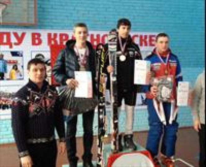 Александр Каленкин - победитель Всероссийских детско-юношеских соревнований "Сибирские бобрята". 