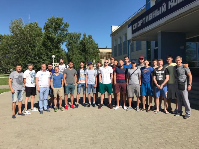 «АлтайБаскет» отправился в Благовещенку на предсезонные сборы. Фото: БК «АлтайБаскет»