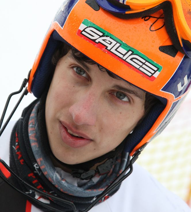 Воспитанники СДЮШОР «Горные лыжи» Александр Каленкин и Алания Чернова в составе юношеской сборной России отправились в Италию для участия в международных соревнованиях «Пиноккио».