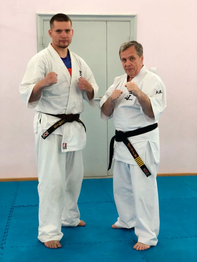  Учебно-тренировочные сборы Сибирского федерального округа по КУДО. Станислав Вашев (слева) и Владимир Зорин