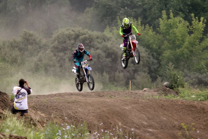 В Барнауле прошли международные соревнования «Кубок Содружества» по мотокроссу. Фото: Виталий УЛАНОВ