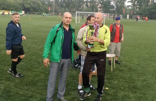 Чемпионат Барнаула среди ветеранов 45+ выиграла «Элоранта»