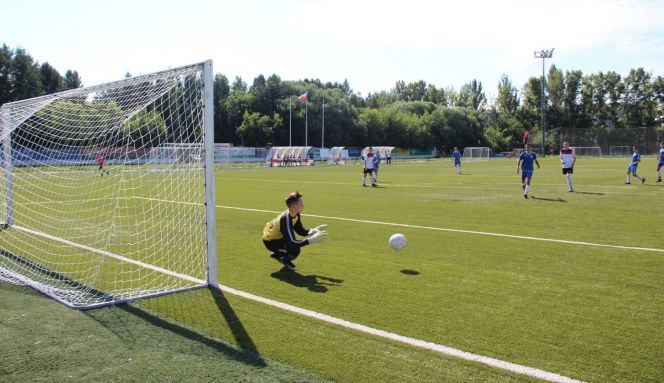 Зональные игры игры первенства России по футболу среди юношей 2002 года рождения МОО CФФ «Сибирь». 26 июля 2018 года. Фото: Артур Шпак