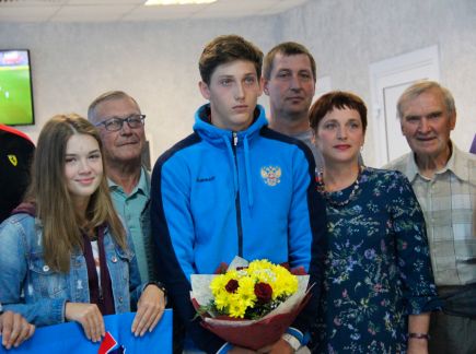  Артём Пискун в аэропорту Барнаула 