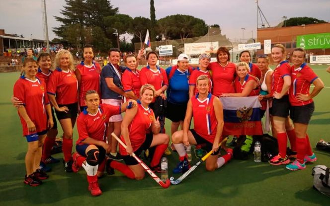 Две алтайские хоккеистки выиграли в составе сборной России бронзовые медали чемпионата мира среди ветеранов 45+