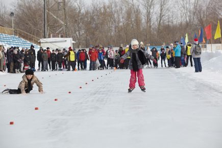 В Барнауле и Рубцовске состоялись всероссийские массовые соревнования «Лёд надежды нашей – 2013».