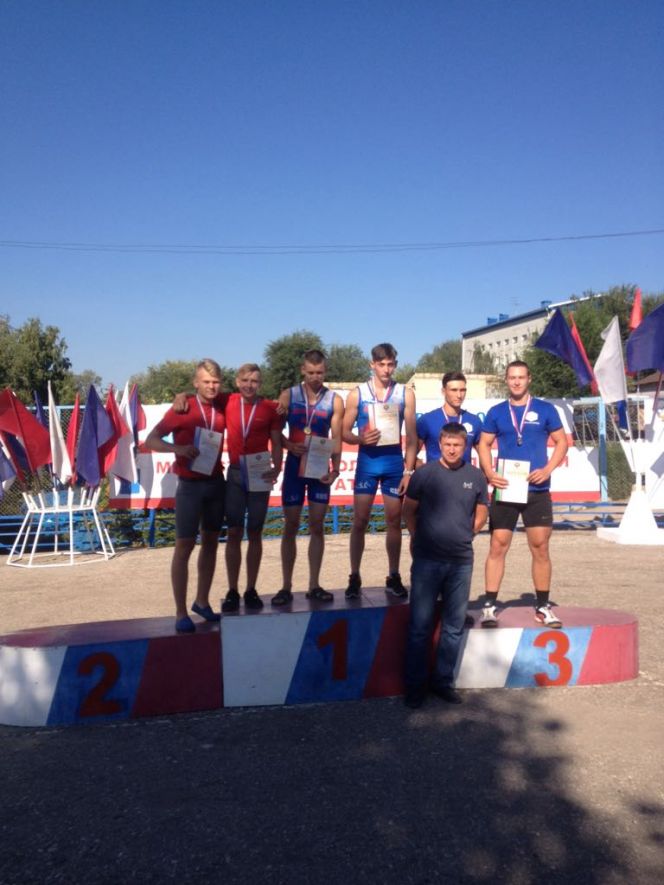 Дмитрий Гончаров и Артём Пискун - победители первенства России до 19 лет в каноэ-двойке на дистанции 500 метров