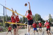 Завершился первый день ежегодных соревнований по парковому волейболу "Fanat-Open"