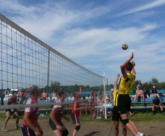 Жаркое начало