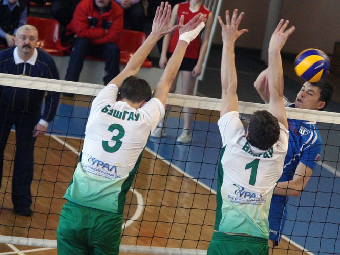 «Университет» (Барнаул) – БашГАУ (Уфа) 3:1. Высшая лига «Б» – 2012/2013, полуфинальный этап.