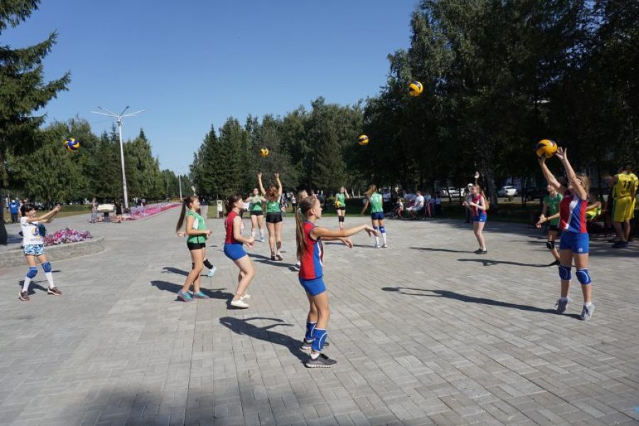 Бийская спортивная школа № 2 организовала яркую презентацию секций. Фото: Ксения ЦАПКО