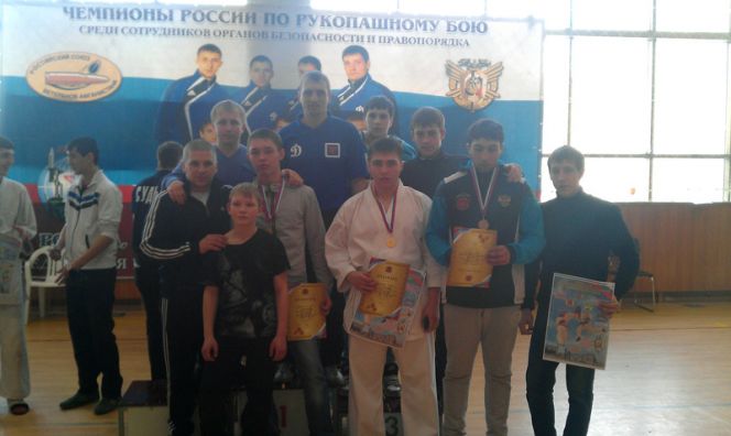 Бийчанин Алексей Куксин и барнаулец Аршалуйс Царукян – победители первенства Сибири по рукопашному бою.