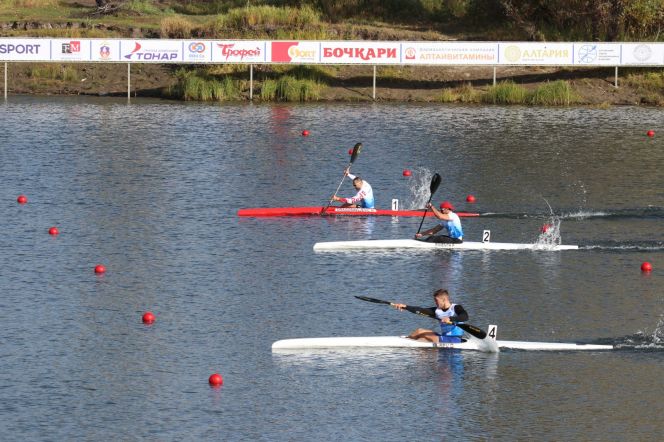 Международные соревнования «Кубок чемпионов - 2018» по гребле на байдарках и каноэ. День второй. Одиночки. Фото: Виталий УЛАНОВ
