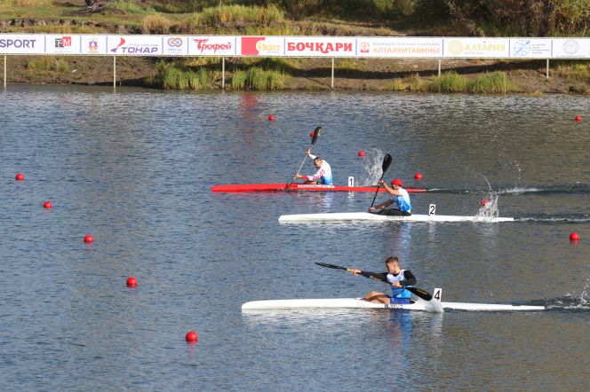 Международные соревнования «Кубок чемпионов - 2018» по гребле на байдарках и каноэ. День второй. Одиночки. Фото: Виталий УЛАНОВ