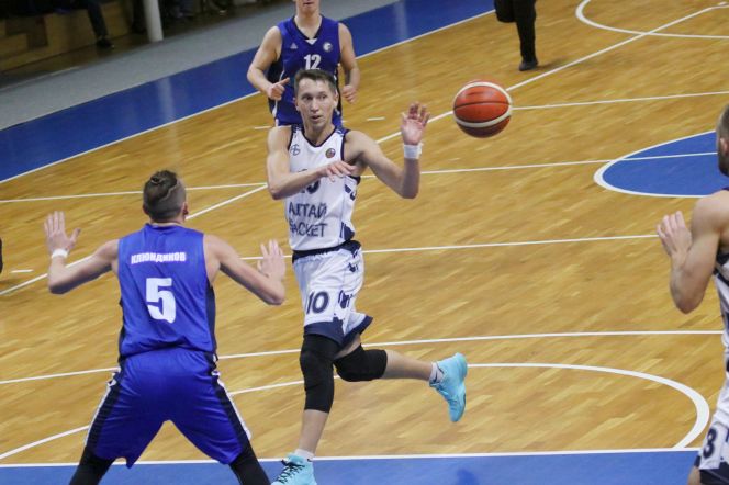 Кубок России по баскетболу. «АлтайБаскет» – «Нефтехимик». Фото: Виталий УЛАНОВ