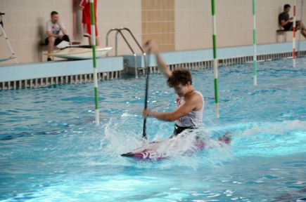 В Бийске завершился розыгрыш Кубка Алтайского края по рафтингу и гребному слалому в закрытых помещениях «Заря Алтая – 2013» (фото).