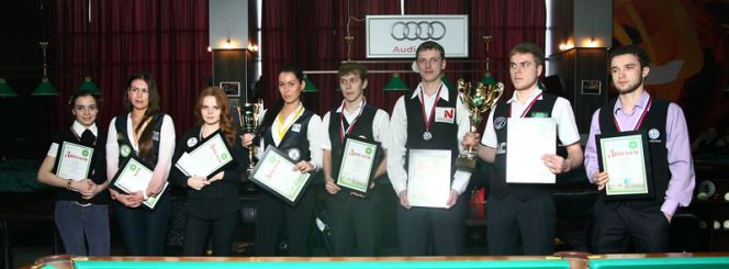 В Барнауле завершился первый тур чемпионата Сибирского федерального округа по бильярдному спорту «Свободная пирамида» среди мужчин и женщин.