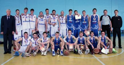 «АлтайБаскет-АлтГПА» – серебряный призёр первой лиги по баскетболу среди мужских команд Сибирского федерального округа (фото).