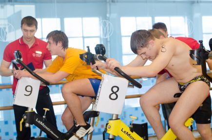 В открытом чемпионате по триатлону «IRONMAN Barnaul» любители обошли профессионалов.