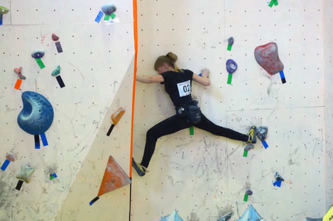 Анна Борзова – призёр чемпионата, а Екатерина Богомолова – первенства Сибирского федерального округа.